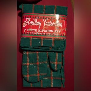 New Holiday Collection 7 Piece Kitchen set